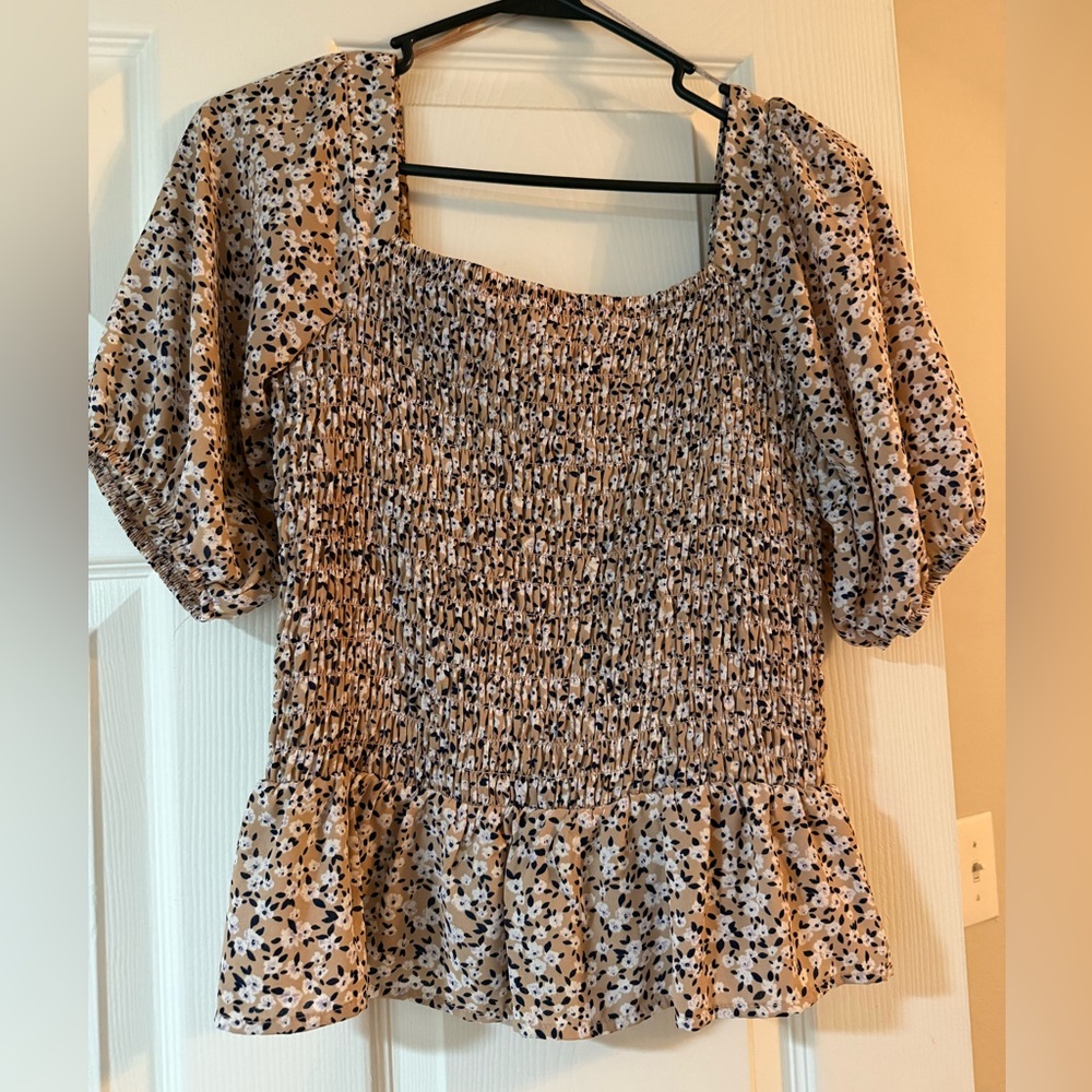 Floral Smocked Puff Sleeve top